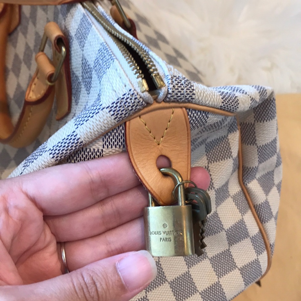 Louis Vuitton Damier Azur Canvas Speedy 30 - White and Light Blue Checkered - Picture 7 of 13
